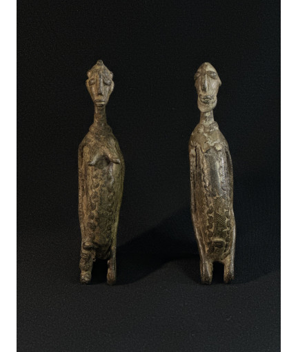 Couple de chefs Tellem accroupis - Bronzes Dogon