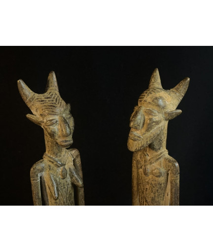 Couple de chefs agenouillés - Bronzes Djenné