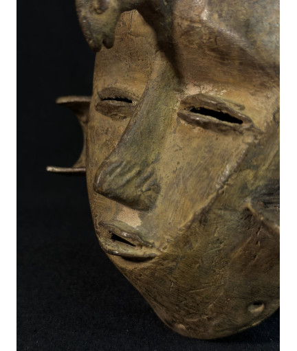 Masque féminin - Bronze d'inspiration Dan