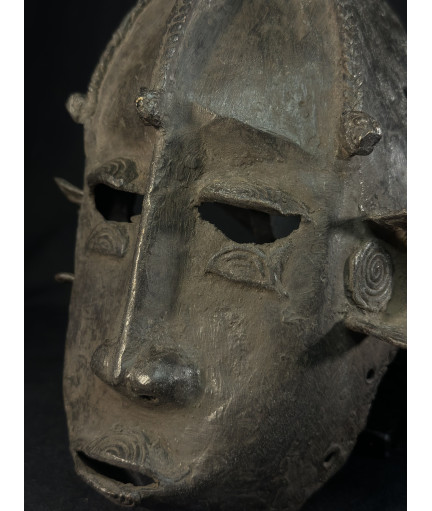 Masque féminin - Bronze Yahouré
