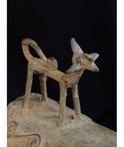 Boîte "abreuvoir" - Bronze Dogon